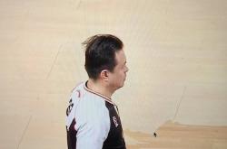 雷速体育-裁判公正性受质疑，球员情绪失控！