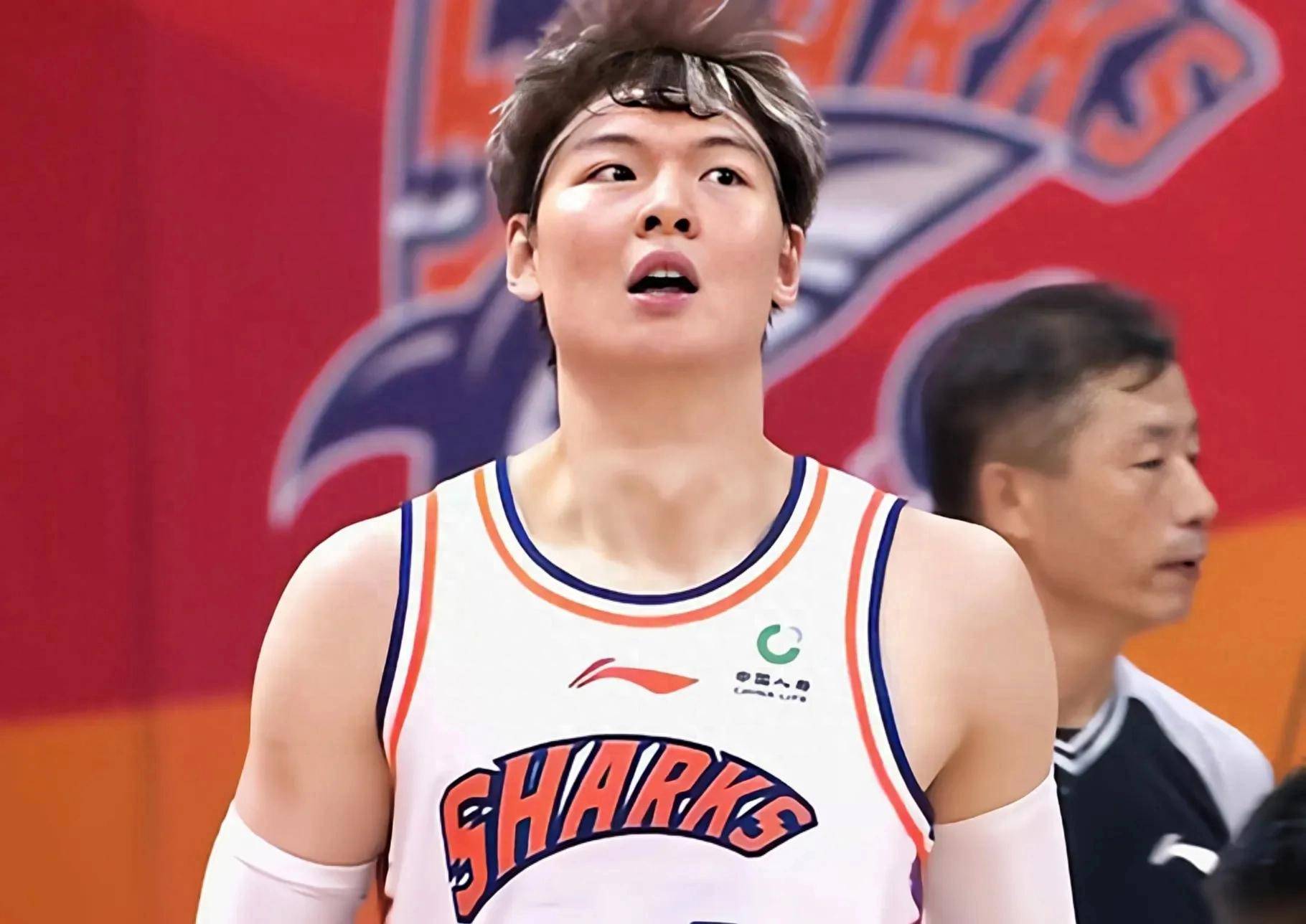 包含河北队闷油瓶逆袭，主场豪取三连胜的词条