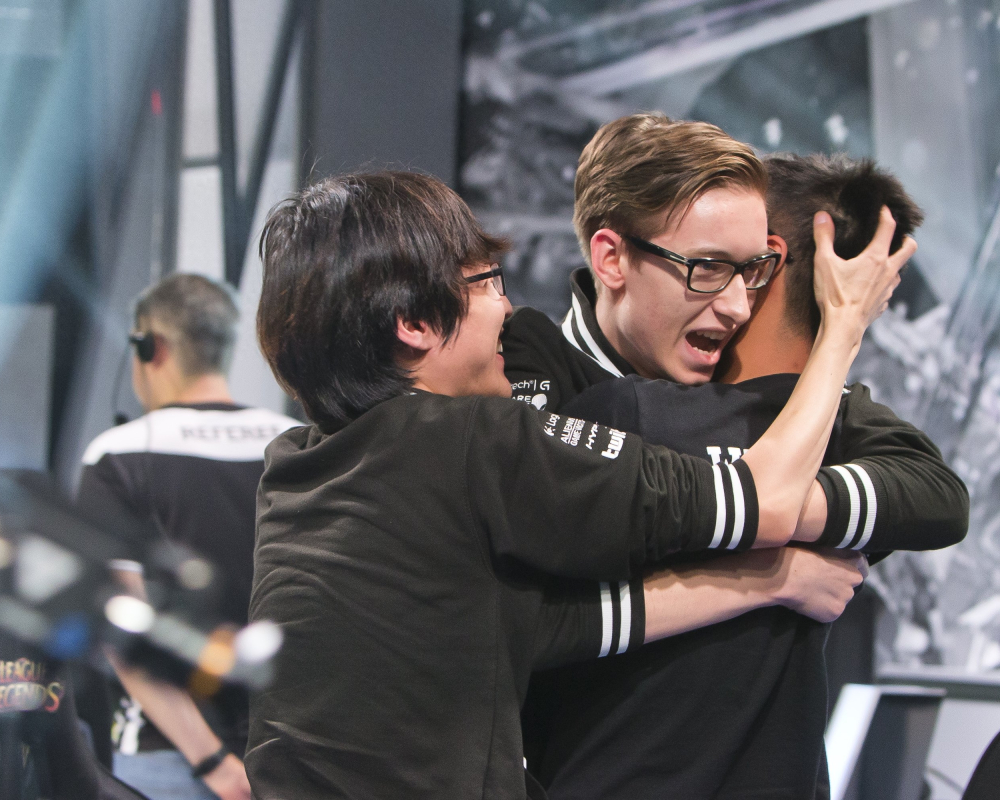 FPX力克TSM，Zeus拿下关键大龙小组赛3:2（釜山）