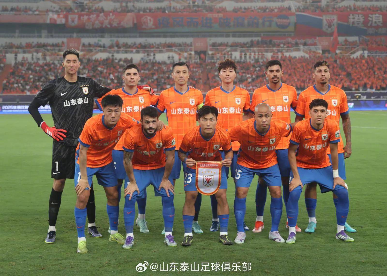 一场比赛中球员染红出场，球队等于缺兵少将