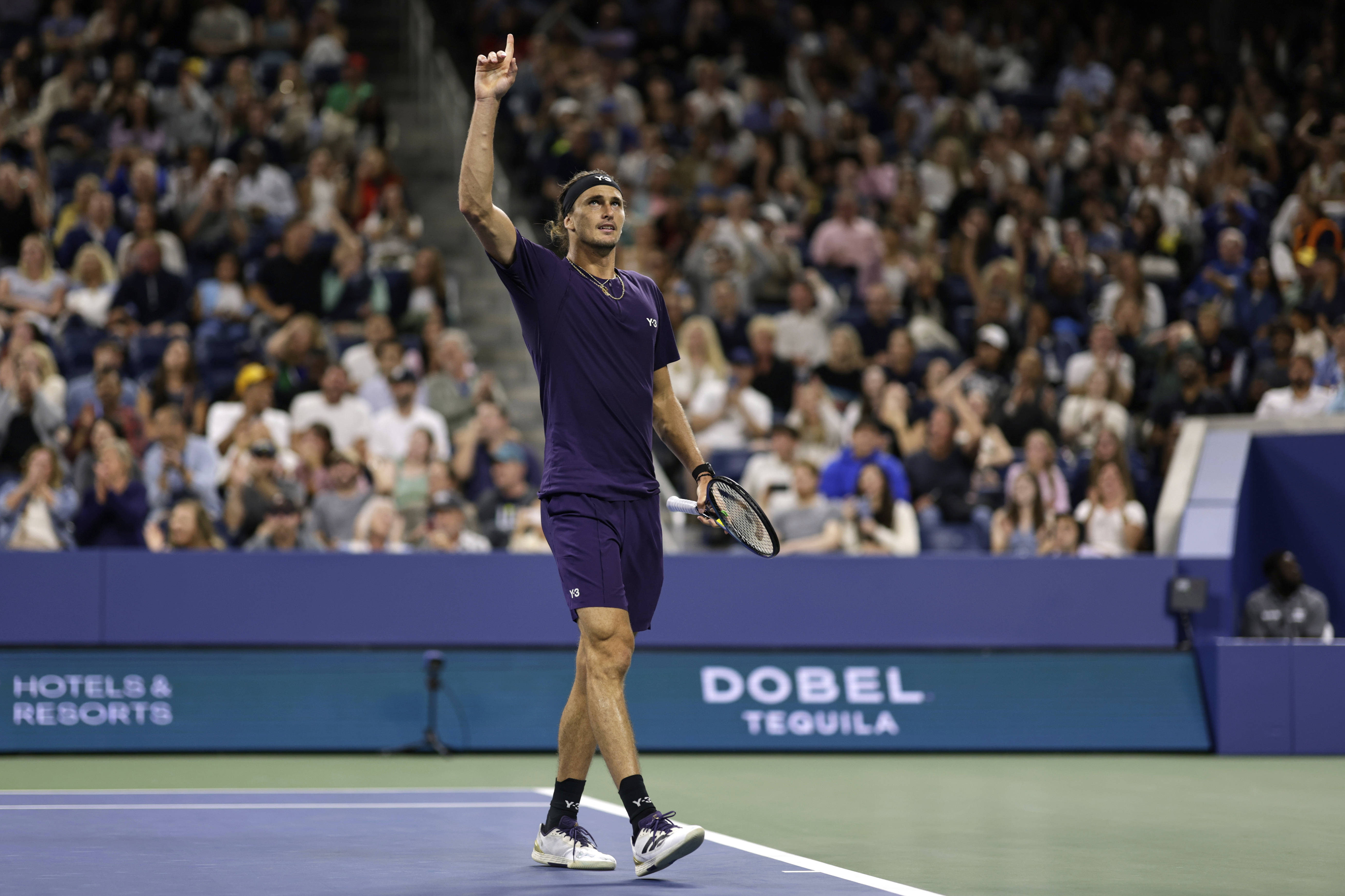 英国网球队翻盘美国网球队,兹维列夫关键制胜的简单介绍 英国网球队翻盘美国网球队,兹维列夫关键制胜的简单介绍