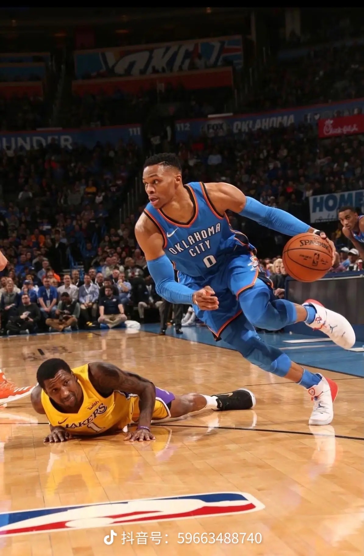 篮网逆转雄鹿B队，威斯布鲁克高光表现的简单介绍