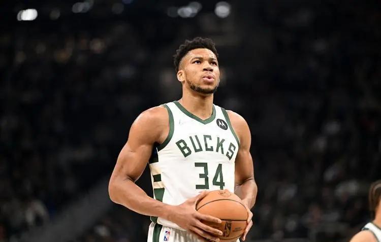 灰熊轻取快船，字母哥点燃赛场